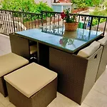 Apartamento Neve Beachfront