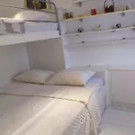 Neve Beachfront Apartamento *