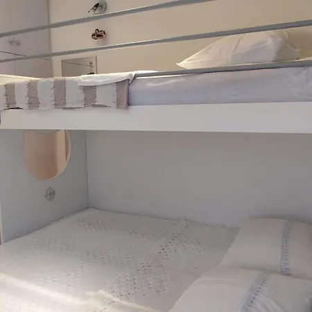 Neve Beachfront Apartamento *